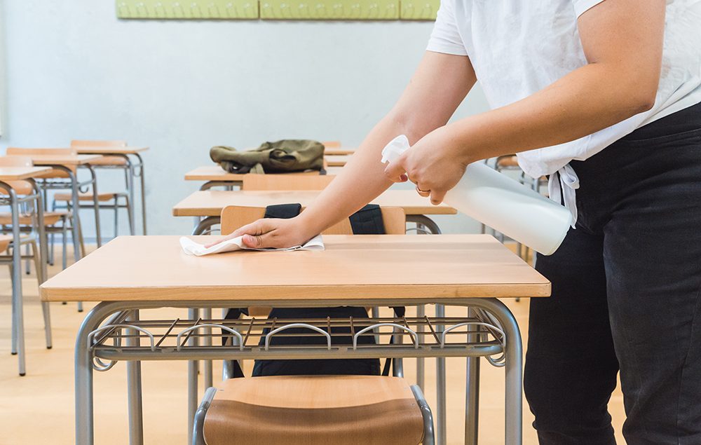 Como mantener colegios limpios y desinfectados en Panama