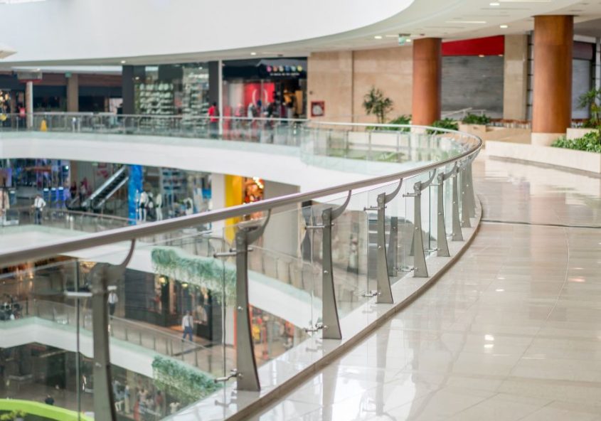 Aseo de plazas comerciales en Panamá