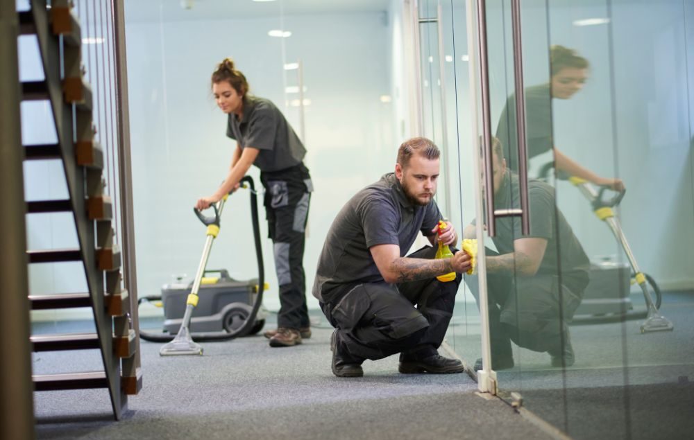 Cómo Mantener tu Oficina Limpia y Saludable con Servicios de Limpieza