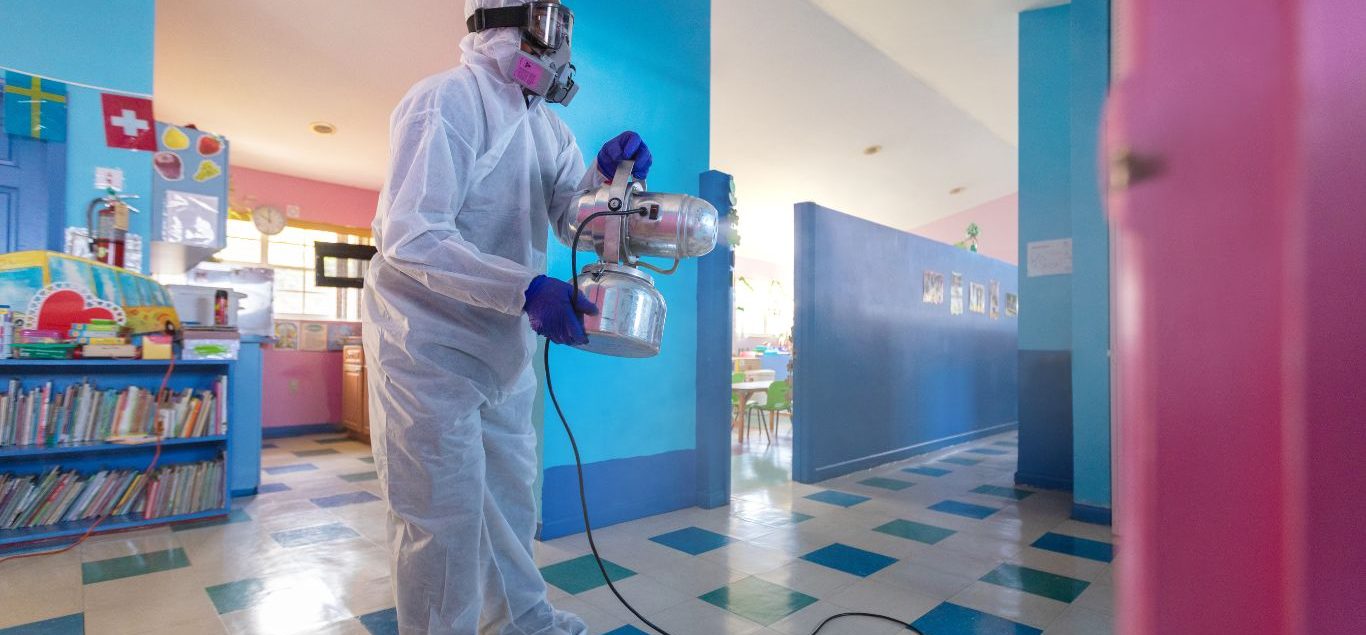 Plan de mantenimiento de colegios en Panamá 2025: la gran limpieza de verano