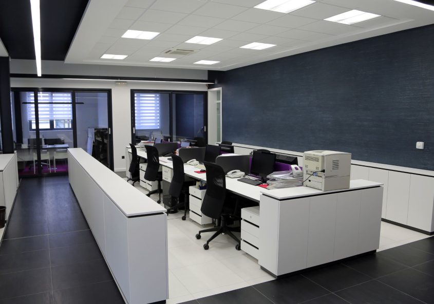 Cómo hacer un presupuesto para limpieza de oficinas en Panamá