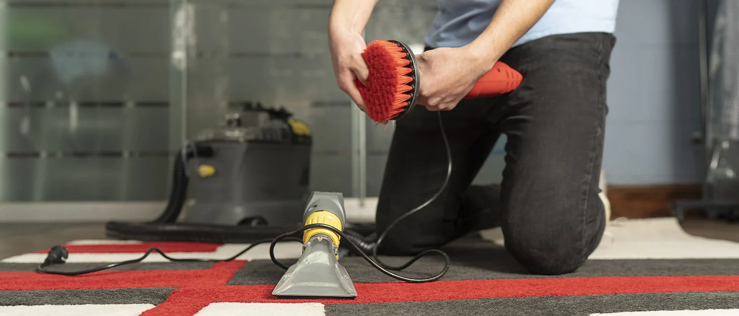 cada cuánto tiempo se debe lavar la alfombra de una oficina