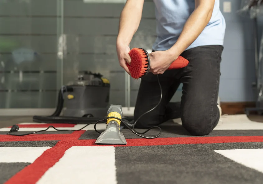 cada cuánto tiempo se debe lavar la alfombra de una oficina